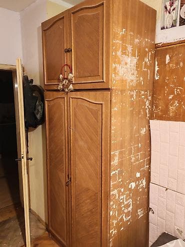 trokrilni ormar: Drveni ormar sa četiri vrata, klasičnog dizajna - Materijal: puno — 3