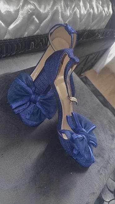 predivne haljine: Elegantne svečane stvari 1) Maturalna haljina – veličina XL - Gornji — 5