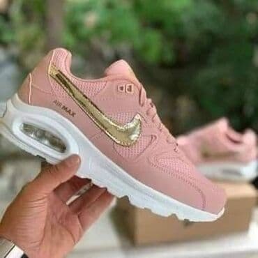 patike smederevo: 36-40
3200 L — 2