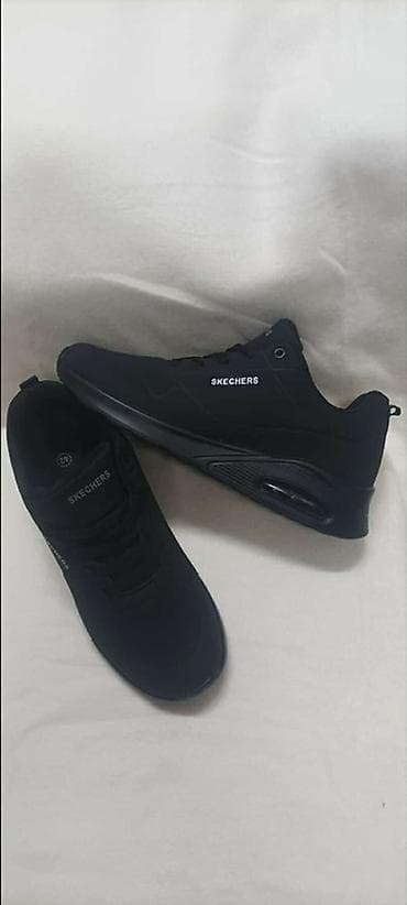 diadora patike: Skechers Snizene
Cena 3400 din ✨
Velicine 36-41
Crne i bele 36-46
PM✨ — 3