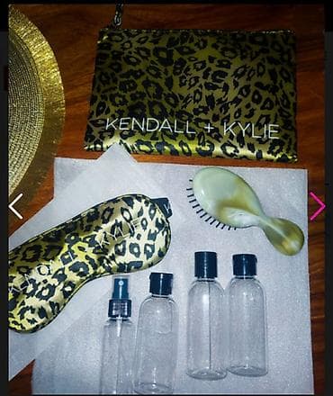 KENDALL + KYLIE putni set dodataka - Kozmetička torbica sa leopard