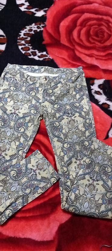 Ženske pantalone Moongirl – veličina 32 - Materijal: 98% pamuk, 2% na lalafo.rs Ženske pantalone Moongirl – veličina 32 - Materijal: 98% pamuk, 2%