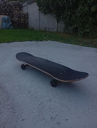 Skateboard komplet – klasična daska sa grip trakom, aluminijumskim