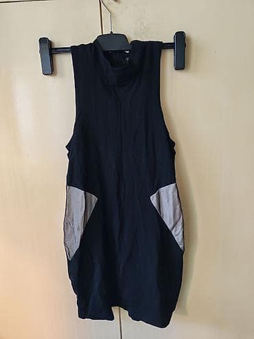 Ženska obuća: Crna asimetrična haljina bez rukava, brend Mona. Model sa blago — 1