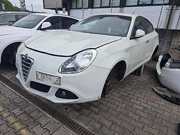 kupujem prodajem polovni auto: ALFA ROMEO GIULIETTA 2012. GOD. - KOMPLETAN AUTO U DELOVIMA | Alfa — 4