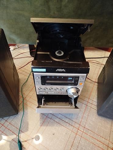 Zvučnici i stereo sistemi: AIWA micro linija. Nema daljinski. Cd ne radi. U zvucnicima cagrlja — 4