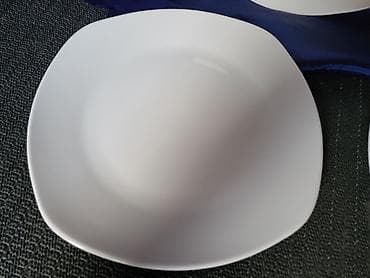 ceski porcelan servis za rucavanje cena: Tanjiri novi,vintaz Van Well porcelan Nemacka. Desertni tanjiri — 7