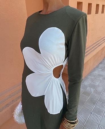 haljine boho stil: Ženska midi haljina s dugim rukavima i efektnim cvetnim aplikacijama — 2