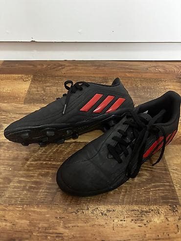 boo dog: Kopačke Adidas br 37 gaziste 235 mm su u odlicnom stanju sa sitnim — 2