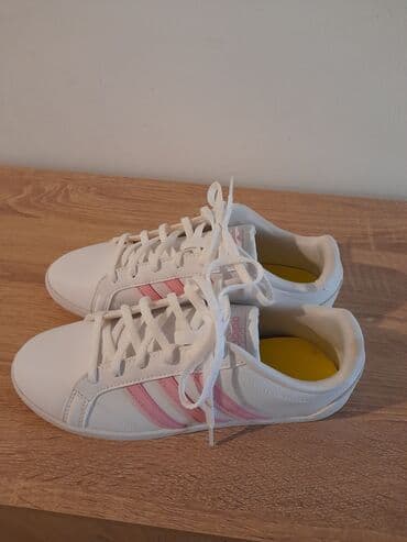 šafran ženske cipele: Adidas ženske patike – bele sa roze prugama - Model niskog profila sa — 6