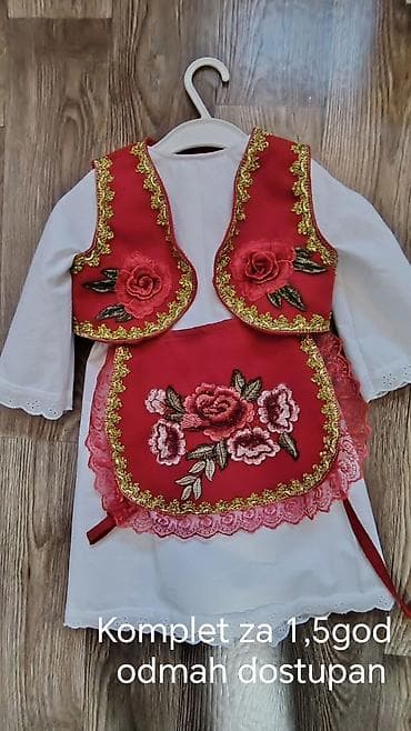 Dečiji narodni komplet za devojčice (uzrast oko 1,5 godine), odmah