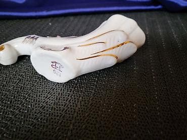 solje zajecar: Figura nova tkz opanak,Zajecar porcelan 70te. Figura,vazica nova — 2