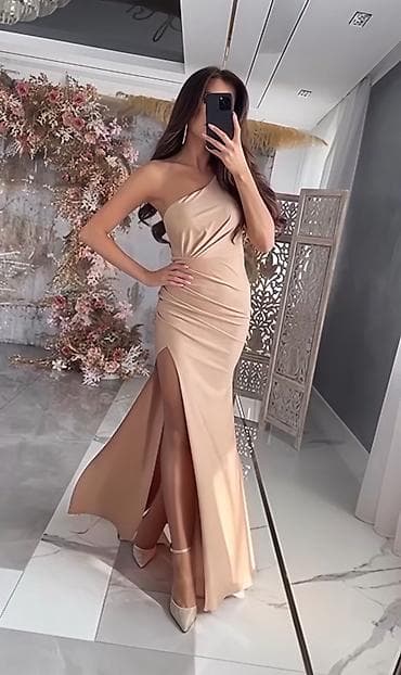 esprit beograd: 🔥Elegantna duga večernja haljina na jedno rame
✅s m l
🔥2700 din 🔥 — 4