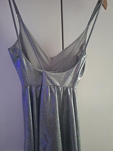 Srebrn kombinezon na bretele, mini dužine, sa A-krojem. - Materijal — 3