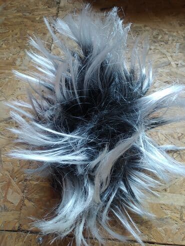 Parfemi: Prodajem tri perike,crvena,braon i ombre,1500 cena po komadu !!! — 8