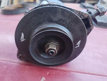 kalorifer za kola: Alternator Lada Lada 2108 Samara br.1. Polovno, ocuvano. Originalno — 2