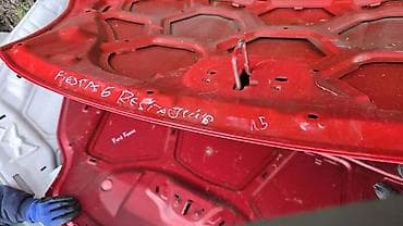 motalica za spanere: HAUBA ZA FORD FIESTA | Ford fiesta 6 restajling hauba — 2