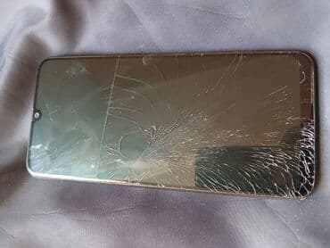 mobil phone: Samsung Galaxy A50 — 2