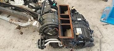 grejalice za auto: KUCISTE VENTILACIJE VENTILATOR ZA PEUGEOT 407 | 2.0 100kw peugeot — 2