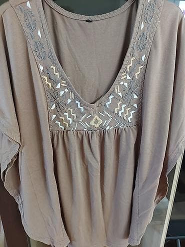 Ženska tunika/bluza u boho stilu, u toploj bež‑kafeno nijansi. - na lalafo.rs Ženska tunika/bluza u boho stilu, u toploj bež‑kafeno nijansi. -