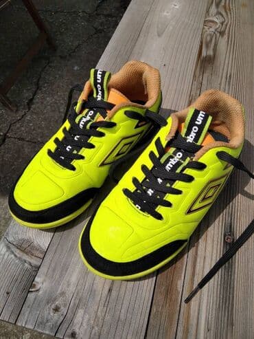 fratelli babb obuca: Umbro, Size - 31 — 1