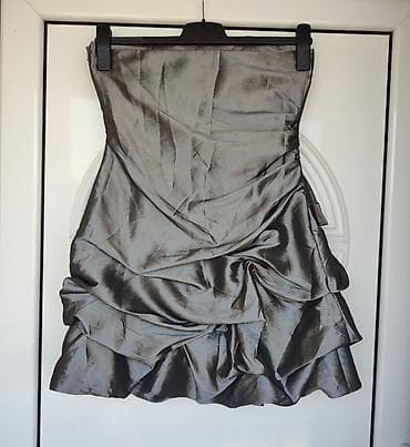 bmc maske: Saten haljinica, veličina 38. - Kroj: mini, bez bretela (strapless) — 2