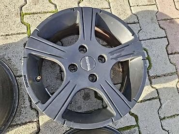 rikverc kamera za auto: ALUMINIJUMSKE FELNE MOMO 15 4 X 108 | felne bez guma, cena 140 e — 4