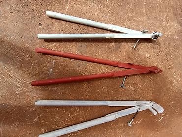 garden tools: Klešta za savijanje kuka za oluke i flahova, cena 50 evra komad — 1