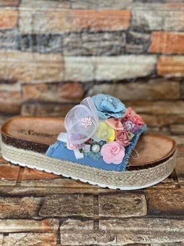 dsquared2 papuce: 36-40
1500din — 10