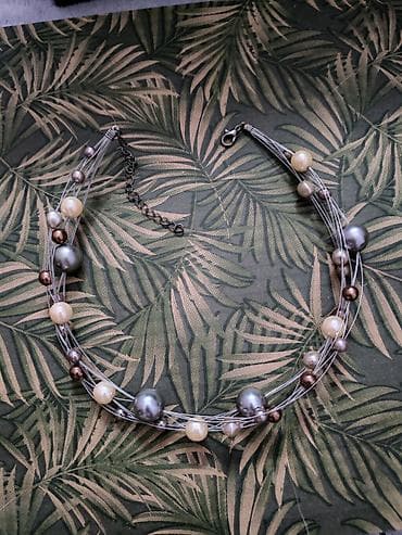 Ogrlica sa perlama na više žica - Elegantna višeslojna ogrlica