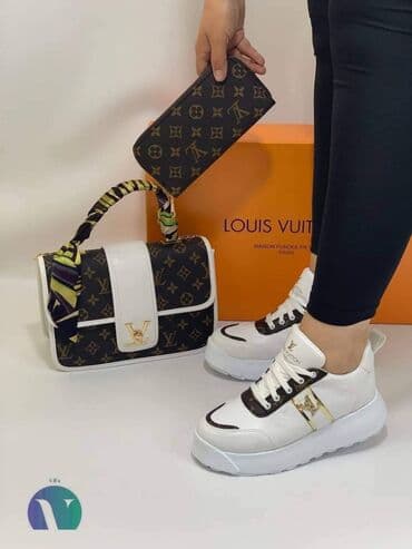 laguna rokovnik: Patike77 e Torbe 70 e uplata avansa na racun rok isporuke do 7 dana — 1