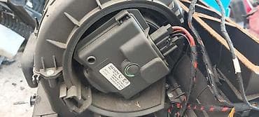 grejalice za auto: KUCISTE VENTILACIJE VENTILATOR ZA PEUGEOT 407 | 2.0 100kw peugeot — 1