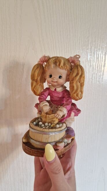 Figure: Figura, bоја - Šareno, Upotrebljenо