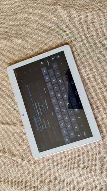 tablet: Tablet kao nov veliki 10 inca sve rafi kbalitetna masina — 8