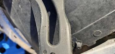 Car Parts: NOSAČ FARA DESNI F20 F30 F32 ZA BMW SERIJA 1, SERIJA 2, SERIJA 3 — 3
