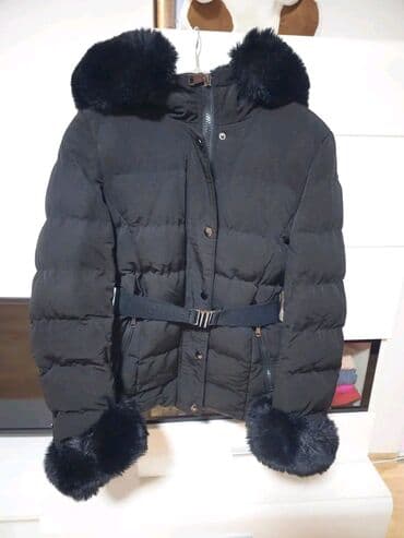 zara coats: Ženska zimska jakna – crna, topla i elegantna. - Krojen, punjen model — 1