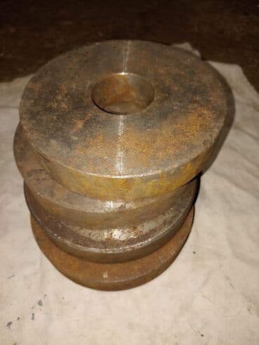 kubik daske za krov cena: Četri metalna točka sa slike,od punog metala, prečnika fi 150 mm — 3