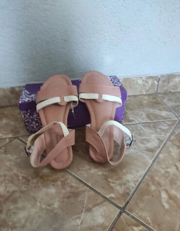 c a papuce: Sandals, 37 — 3