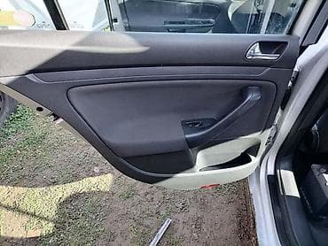 tepih patosnice golf 5: TAPACIR ZA VOLKSWAGEN GOLF 5 | Delovi golf 5 — 4
