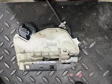 farovi punto 2: GOLF 6 ZADNJA BRAVA VRATA LEVA I DESNA 5K4839015 | Vw audi delovi — 1