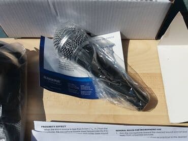 Zvučnici i stereo sistemi: Shure SM-58, nov mikrofon sa kablom i drzacem. fixno 40e. (ovi — 6