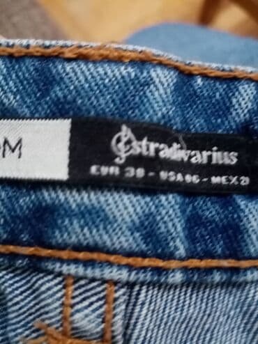 push up pantalone: Stradivarijus
MOM
38 velicina
Jednom obučene.
Nemaju oštećenja — 7