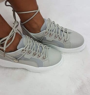 planeta asics patike: 36-41
2000 — 10