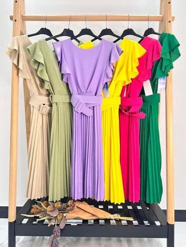 poslovna torba ženska: Haljina
S М L XL
2600 din — 3