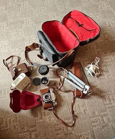 aparat za boks prodaja: **Zeiss Ikon Contaflex analogni fotoaparat sa pratećom opremom** U — 2