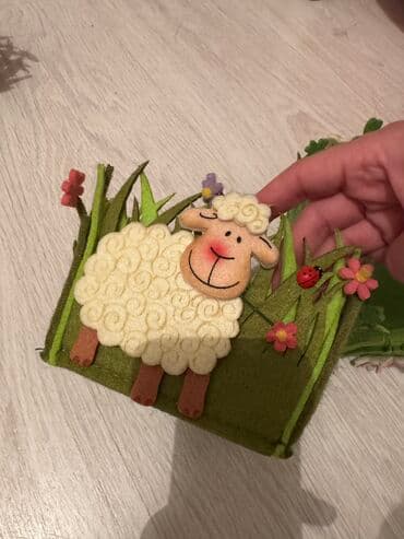 staklene šoljice za kafu: Ukrasna kutija, Platno — 2