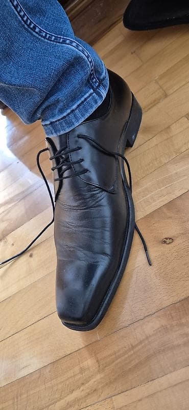 cipele bez pertli: Muške kožne cipele na pertlanje – crne, jednom nošene. - Materijal — 2