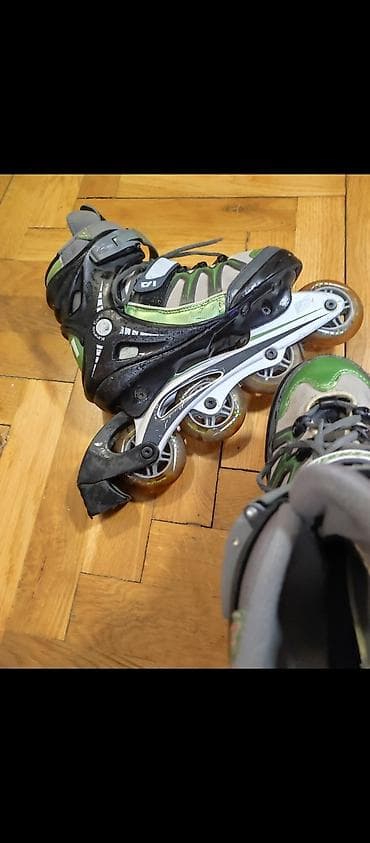 90210 sa prevodom: Roleri Power Slide – inline, 4 točka po cipeli. - Dizajn: crno‑zelena — 1