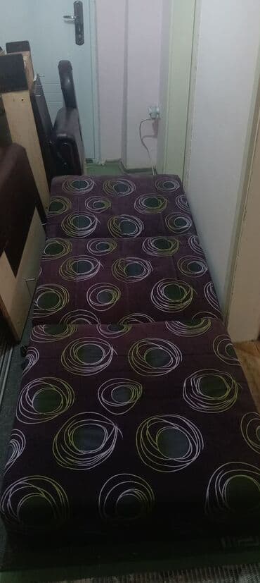 Sofas and couches: Fotelja na razvlačenje – klik-klak mehanizam U vrlo dobrom stanju. - — 2