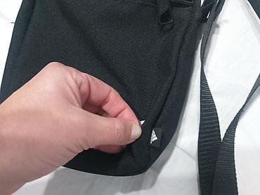 top model ranac: Adidas uniseks torbica preko ramena – klasičan crni model sa belim — 2